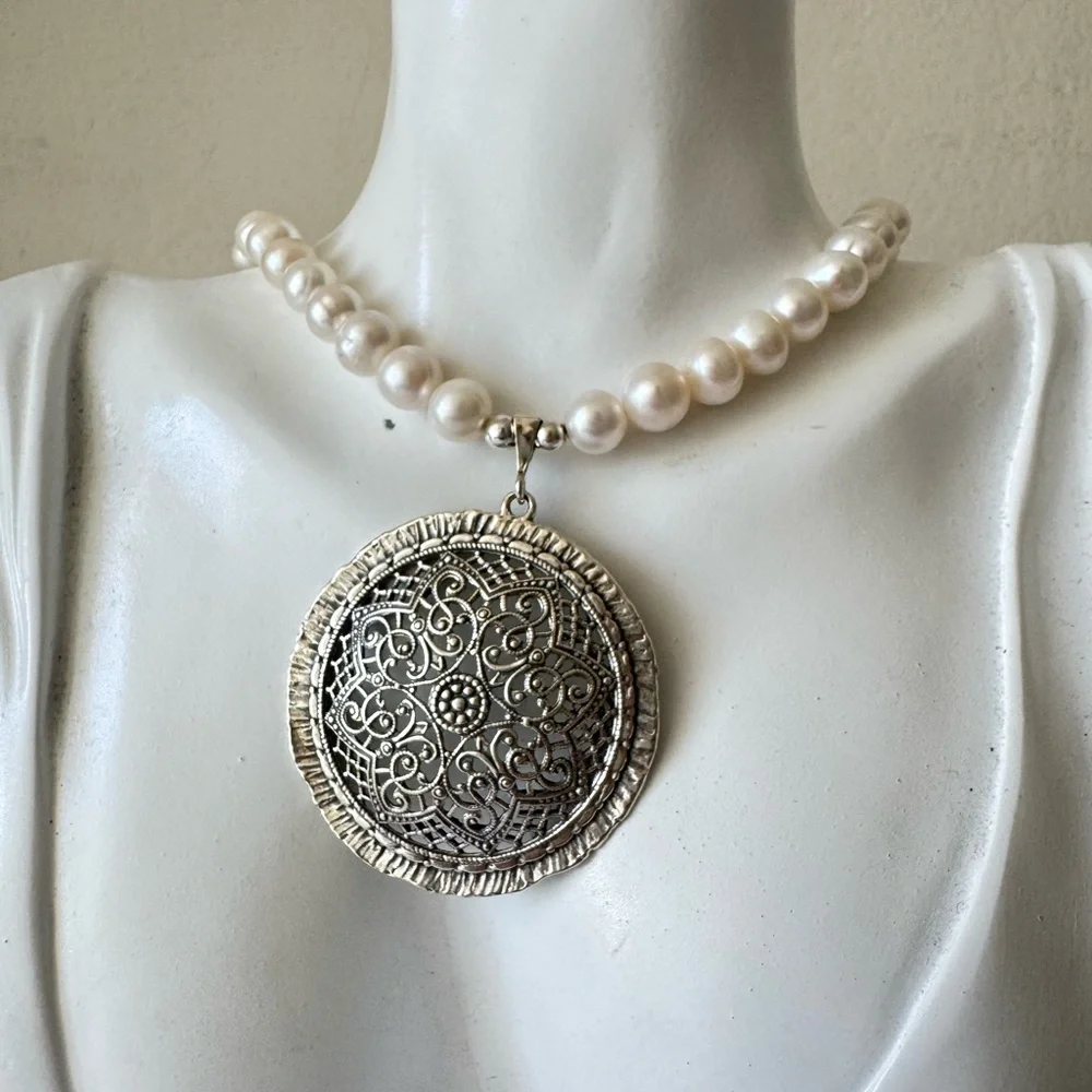 Freshwater White Pearl Necklace with 925 Sterling Silver Round Filigree Pendant